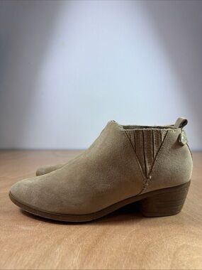 Marc Fisher Womens Suede Ankle Boots Booties Taupe Grey Size 7.5